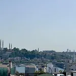 2Br, 2Ba, 4Th Floor Of Historical Building ,Galata