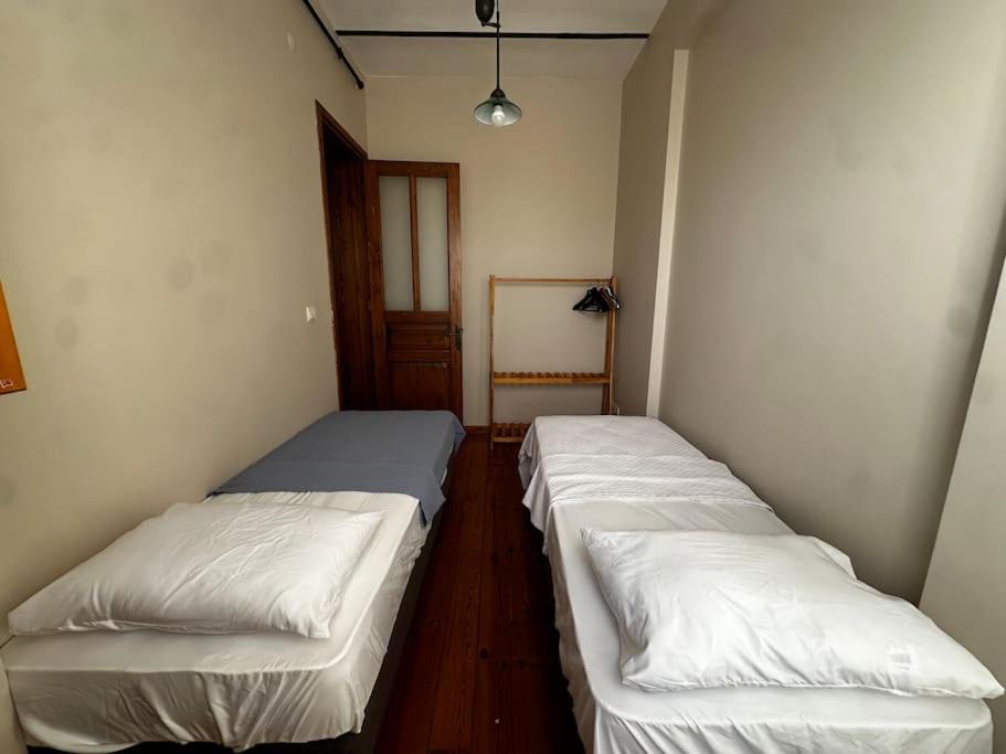 2br, 2ba, 4th Floor Of Historical Building ,galata *